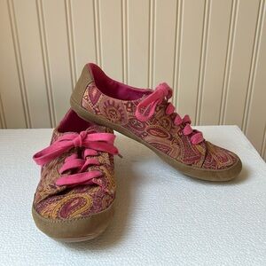 CLOUD womens lace up paisley faux suede sneakers shoe size 8 pink beige
